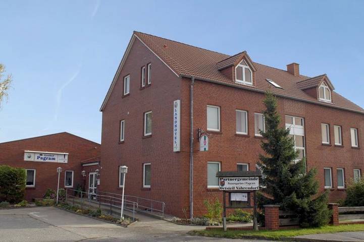 Hotel für 4 Personen, mit Terrasse und Garten in Frankfurt (Oder)