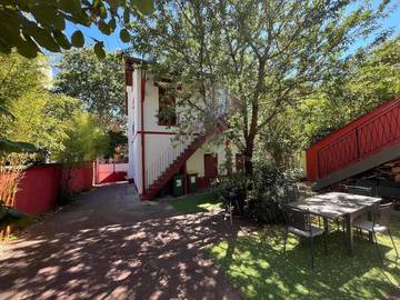 Location de vacances pour 42 personnes, avec jardin à Bagneux