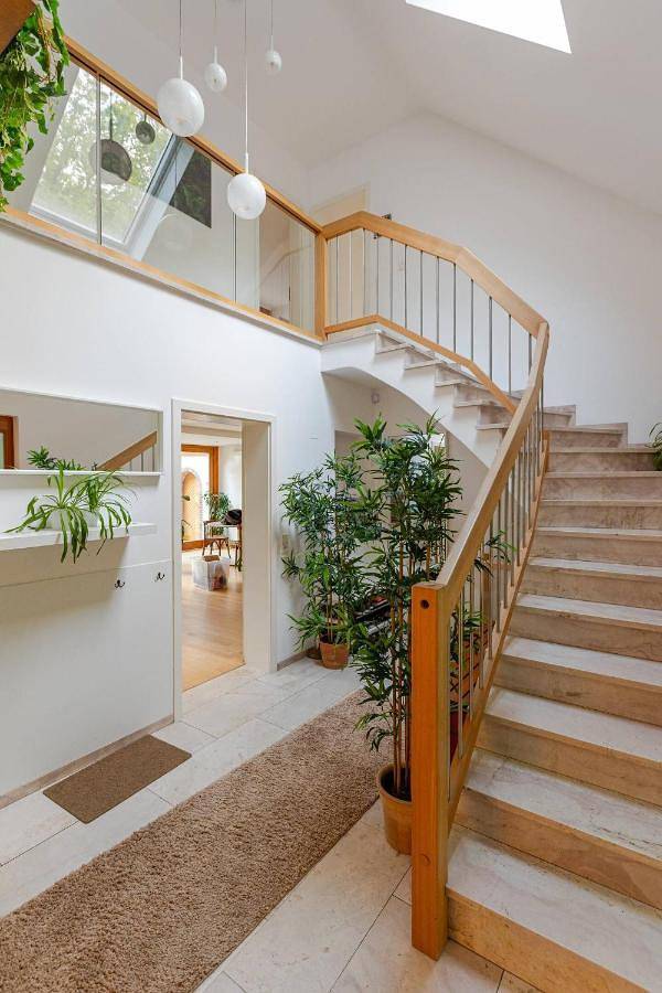 Three-Bedroom Villa in Köln, Rheinland