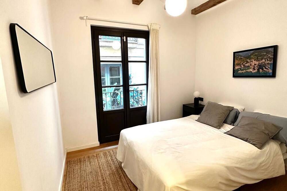 Entire apartment, Modern Apartment with Rooftop - El Gòtic in Vic, Osona