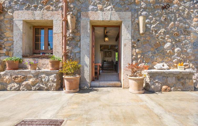 Finca für 6 Personen, mit Terrasse in Selva - 3