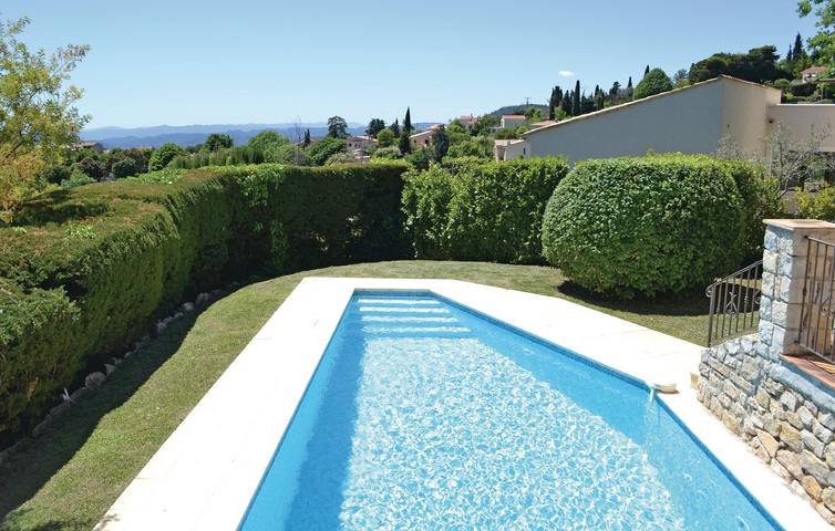 Location de vacances pour 6 personnes, avec piscine ainsi que terrasse et jardin à Cabris - 3