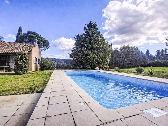 Location de vacances pour 8 personnes, avec terrasse et piscine à Le Val - 4