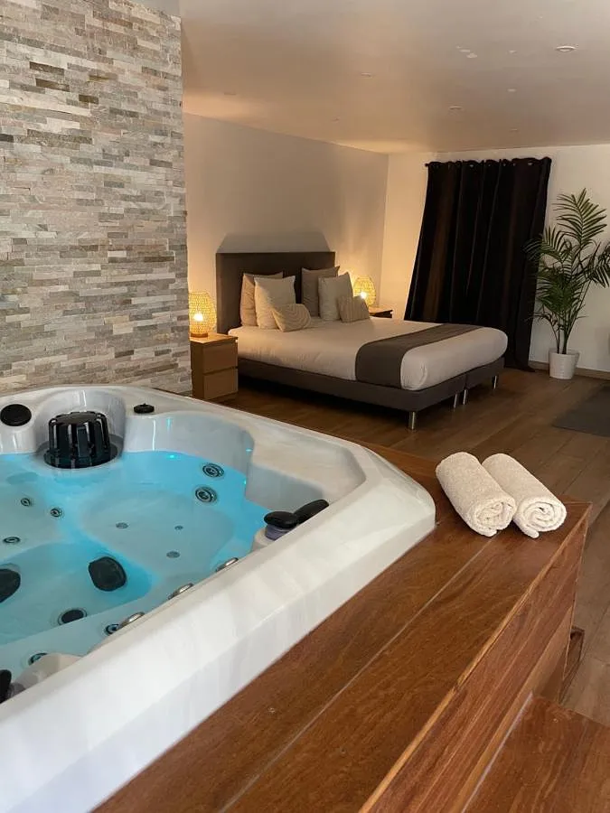 Alojamiento y desayuno para 2 personas, con terraza y jacuzzi - 1