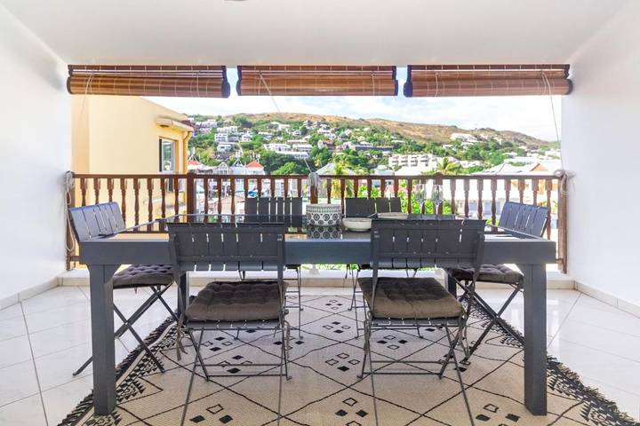 Gîte pour 4 personnes, avec vue et terrasse dans Plage des Roches Noires - 3