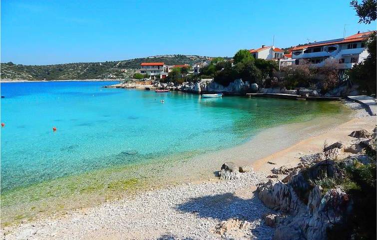 Entire holiday apartment, Charming Apartment with Terrace, Near Coastline and City Center in Kanica in Kanica, Razanj