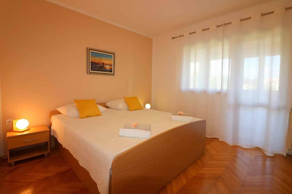 Geheel appartement, Vakantiewoning met buitenzwembad in Poreč, Porec en omgeving