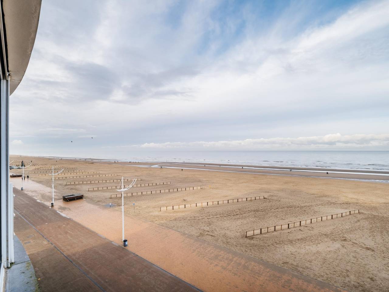 Entire apartment, Beautiful flat with frontal sea views in Koksijde-Bad, Koksijde