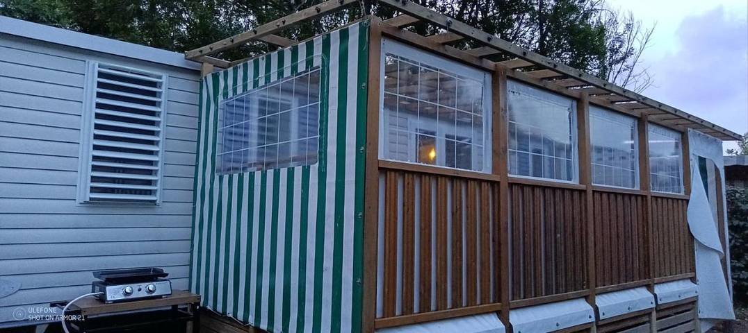 Camping voor 15 personen, with whirlpool and zwembad as well as tuin and terras in Creuse