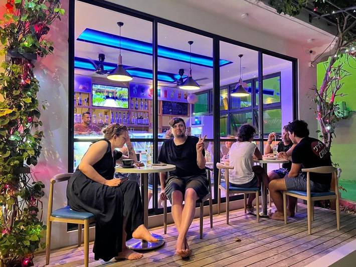 Maison d’hôte pour 3 personnes, avec vue et terrasse dans Huraa