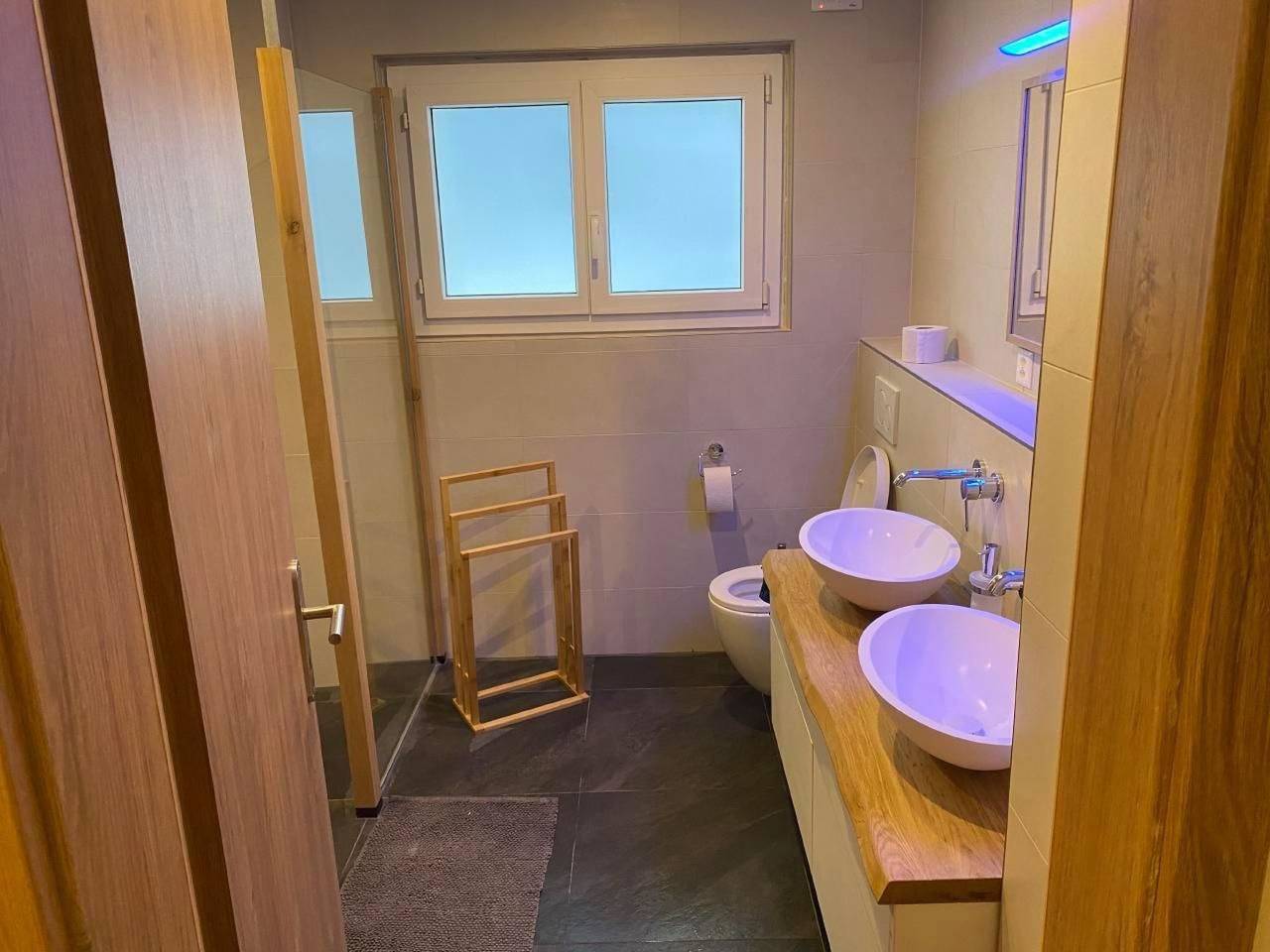 Ganze Wohnung, Spring Inn Apartment in Schattenhalb, Berner Oberland