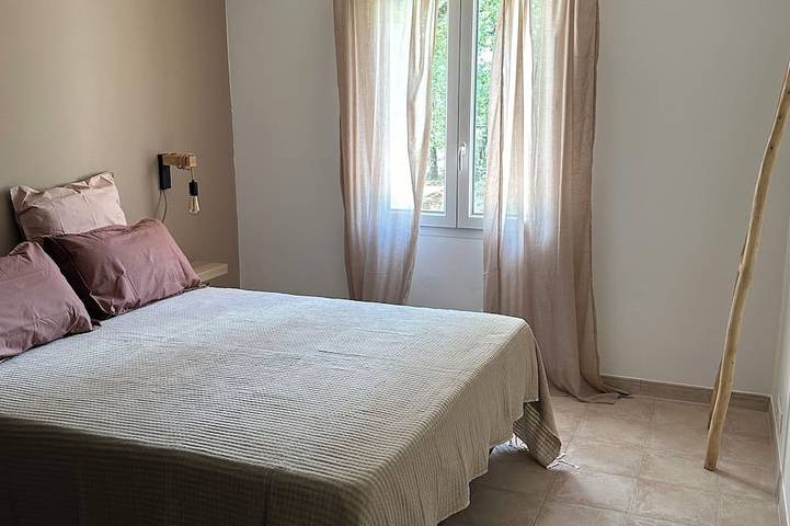 Sous les oliviers, villa 6 personnes tranquille, climatisée, piscine privée in Saint-Maximin-la-Sainte-Baume, Région de Brignoles