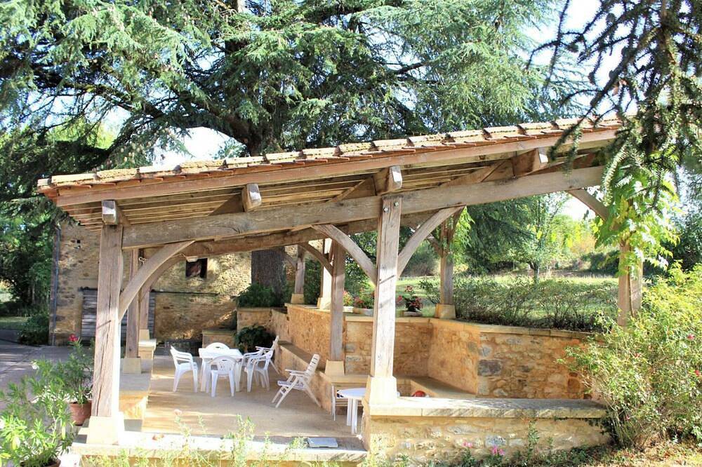 Maison de campagne avec Wifi et parking pour 5 personnes in Saint-Pardoux-et-Vielvic, Périgord Noir