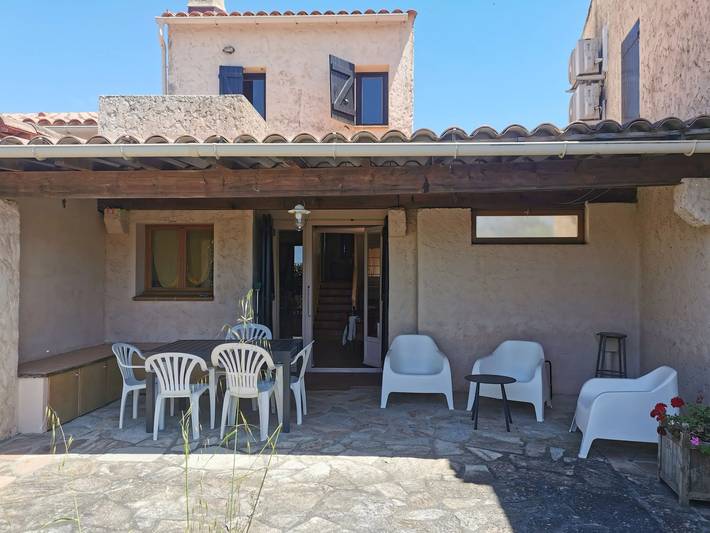 Location de vacances pour 8 personnes, avec jardin et terrasse à Calcatoggio - 3