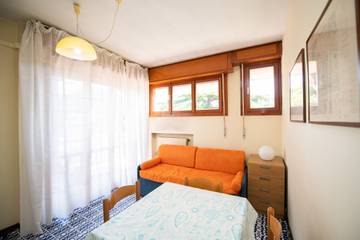 Holiday Rental for 5 People in Peschiera del Garda, Garda Mountains, Photo 1