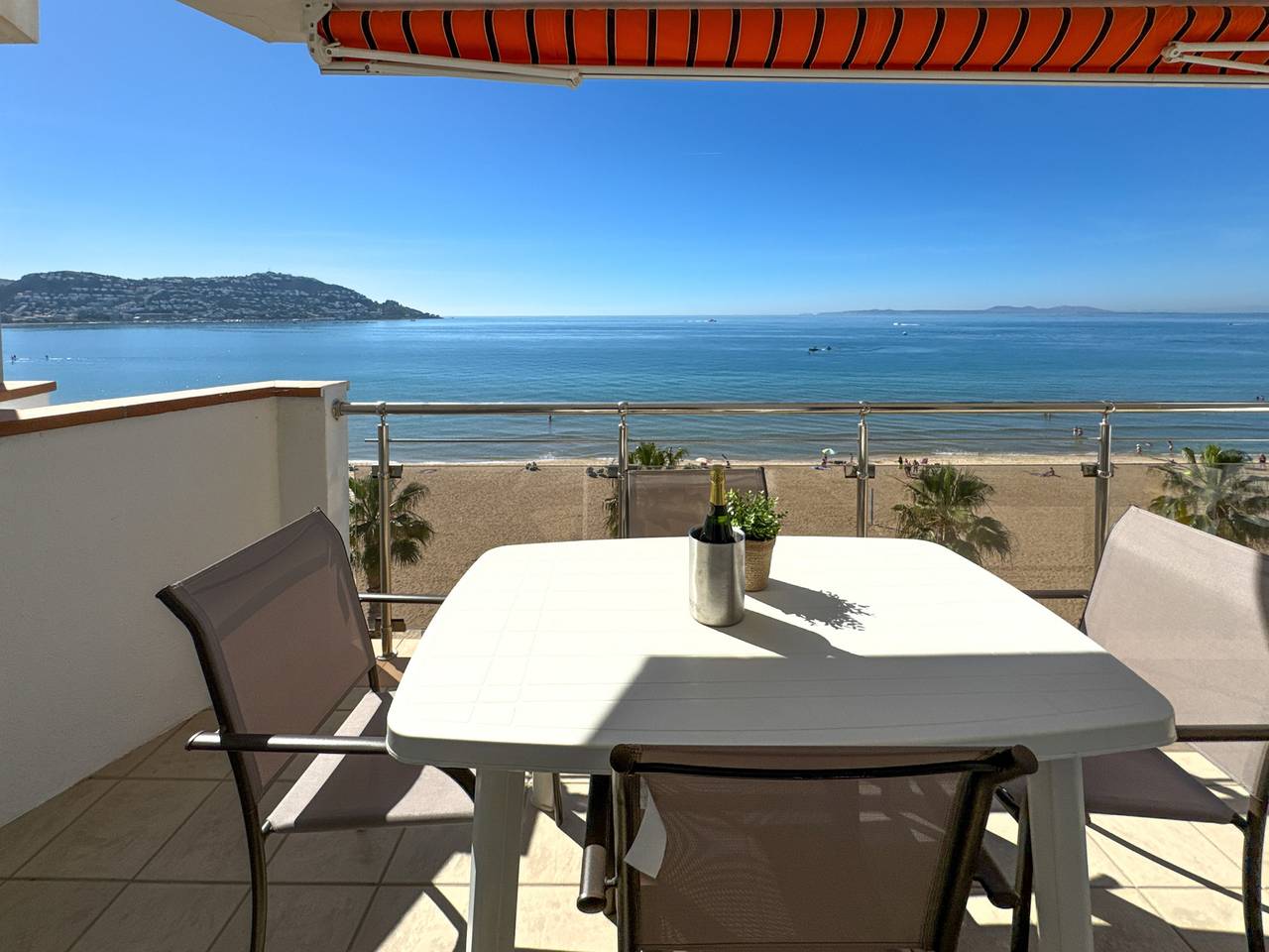 Appartamento intero, Appartamento vacanze per 4 persone con terrazza in Platja de Sant Margarida (Roses), Roses