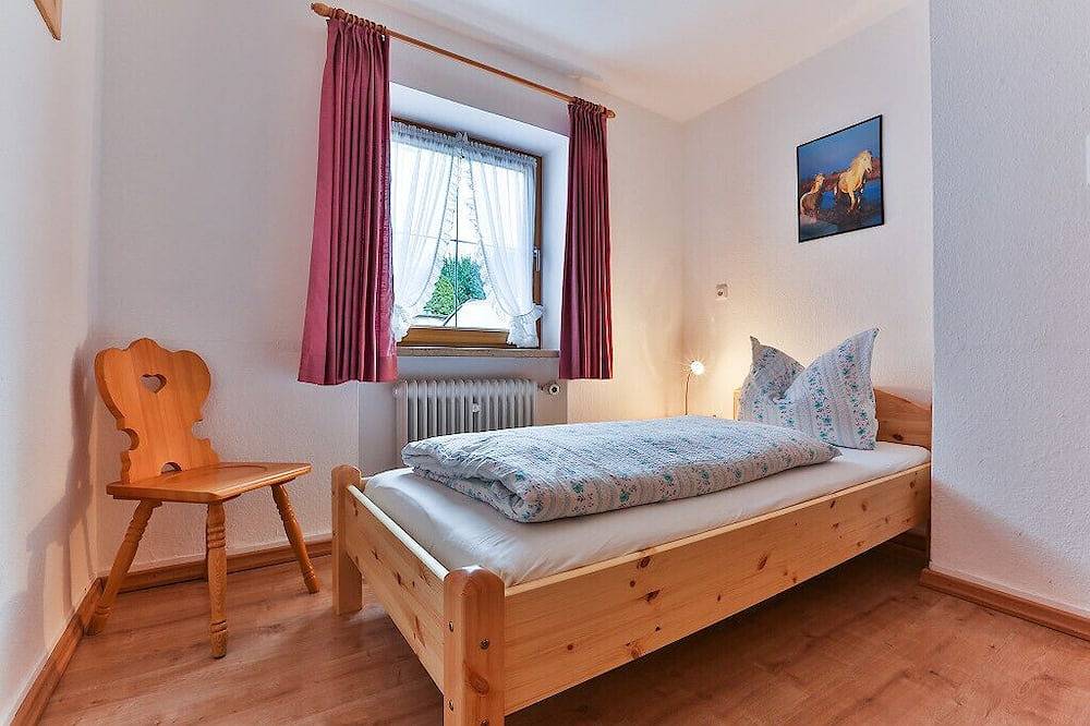 Ganze Wohnung, Ferienwohnung mit herrlichem Bergblick - Traumurlaub in den Bergen in Schönau am Königssee, Berchtesgadener Alpen