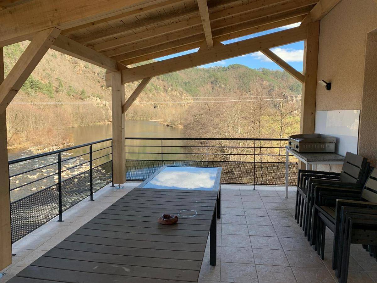 Five-Bedroom House in Saint-Vincent (France), Haute-Loire