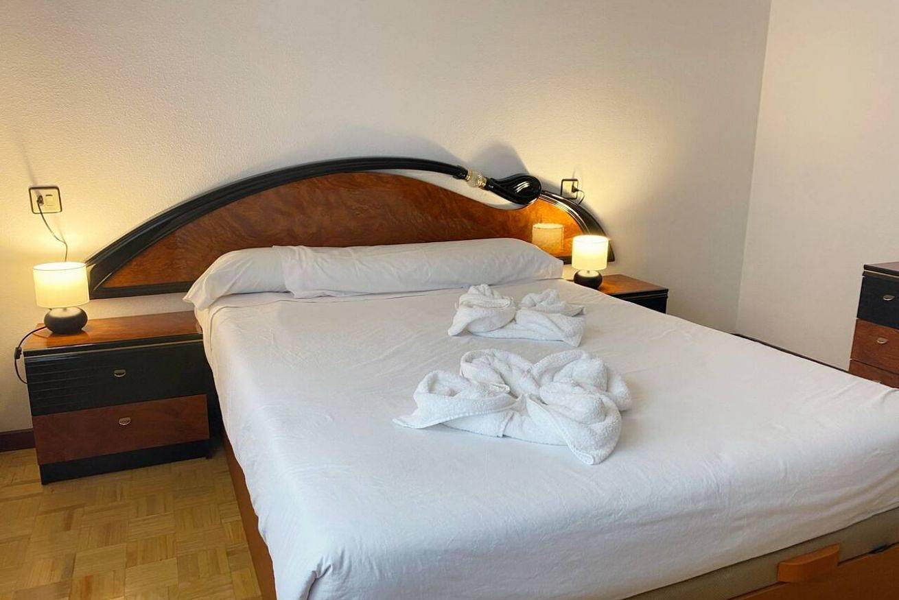 Ganze Wohnung, Gemütliche Ferienwohnung mit WLAN, Badewanne und Zugang zum Strand – Langzeitaufenthalte willkommen! in Luanco, Gozón