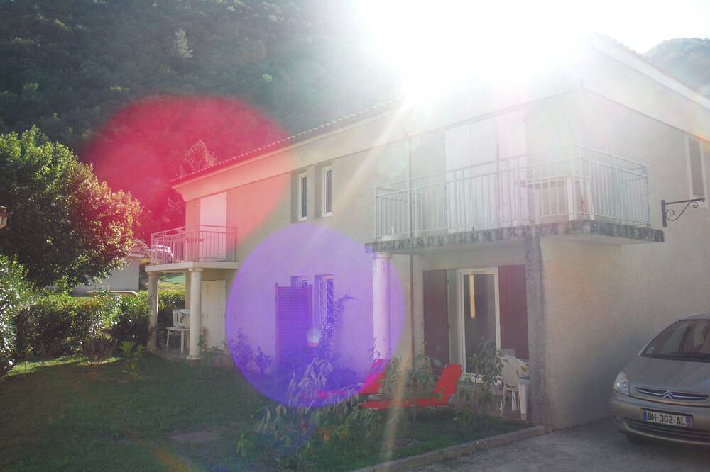 Ganze Wohnung, Zwei Zimmer Mit Pool Digne in Digne-les-Bains, Alpes-de-Haute-Provence