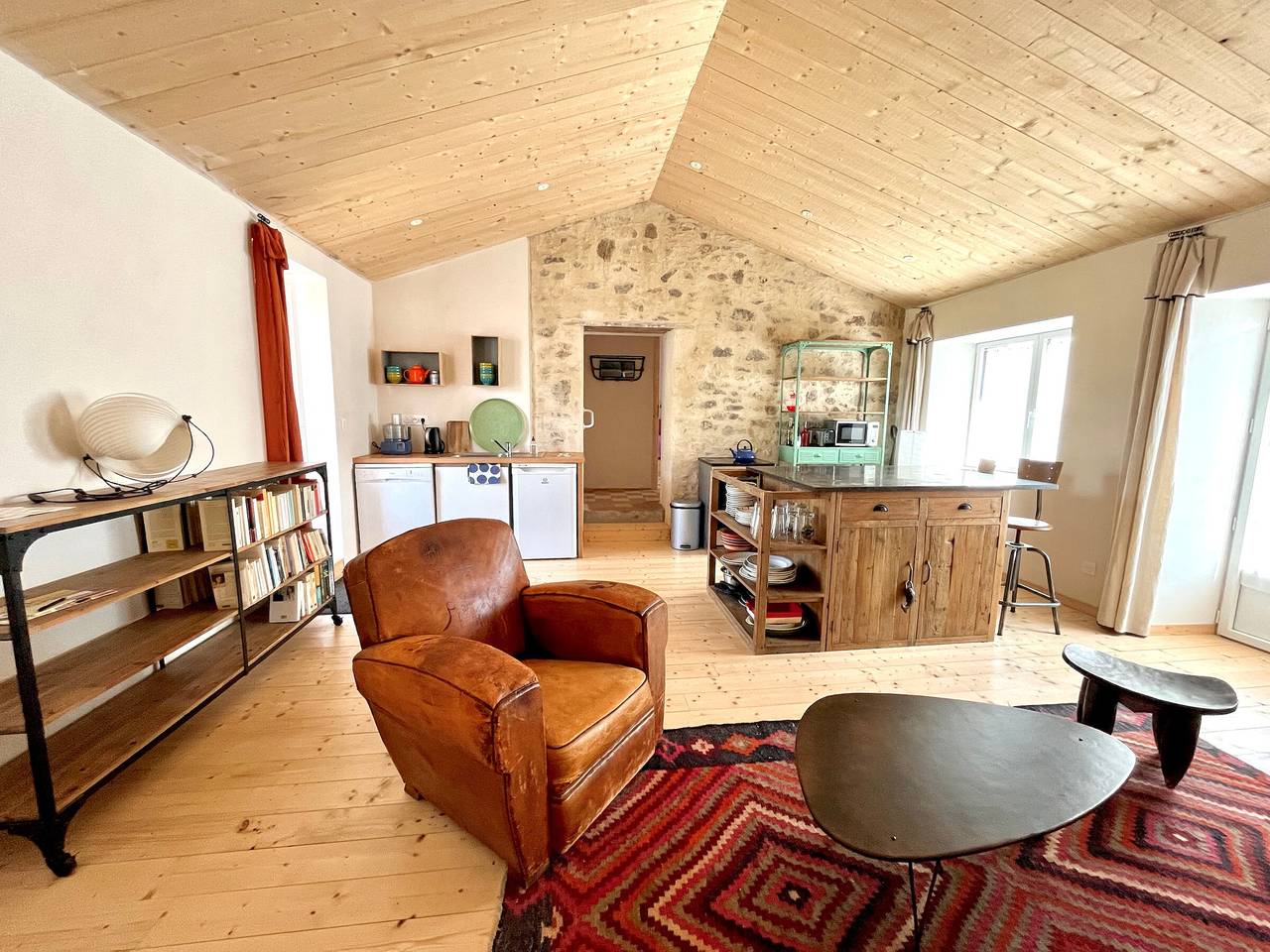 Maison rénovée au cœur de Brem, 4 couchages, jardin, Wifi in Brem-sur-Mer, Vallée de la Loire