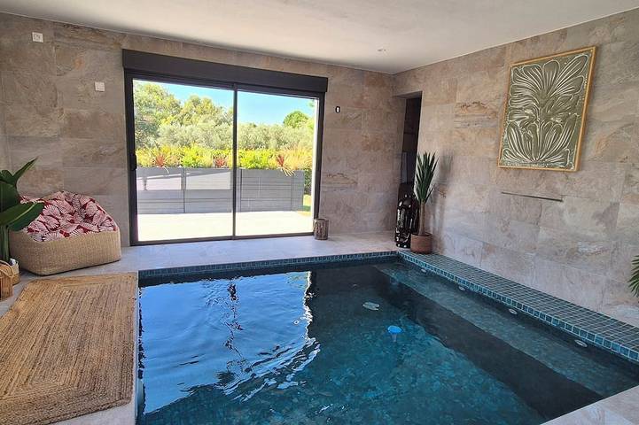 Maison de vacances pour 8 personnes, avec Balcon ainsi que Jacuzzi et Jardin à Aubais