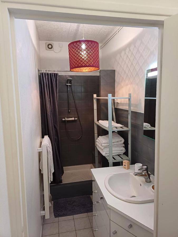 Appartement entier, One-Bedroom Apartment in Buzançais, Région de Châteauroux