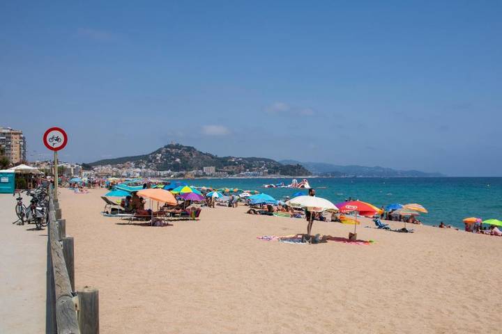 Tente pour 5 personnes, avec jacuzzi et jardin ainsi que piscine et sauna à Blanes - 3