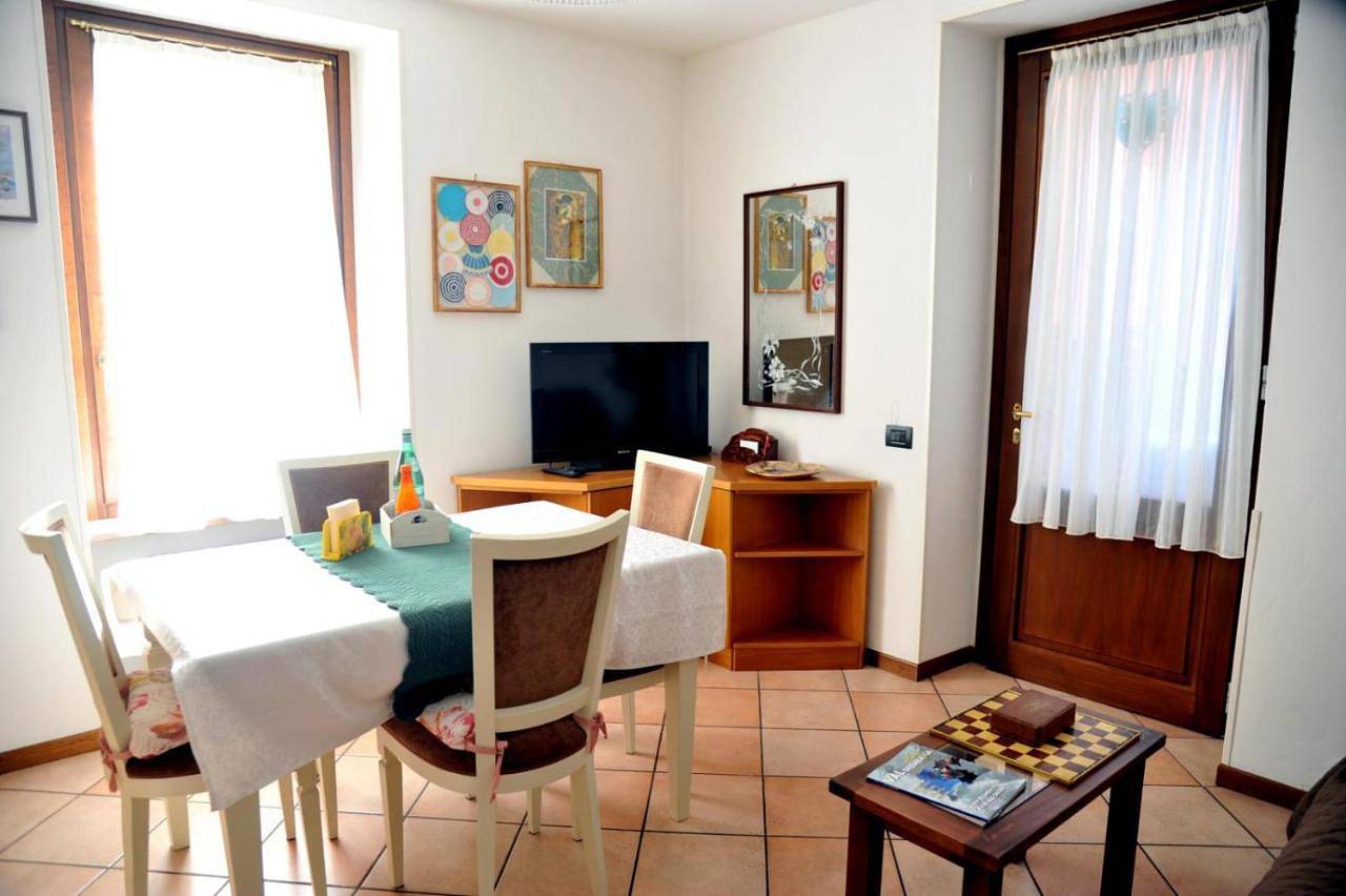 Appartement entier, Casa Marina in San Pellegrino Terme, Alpes bergamasques occidentaux