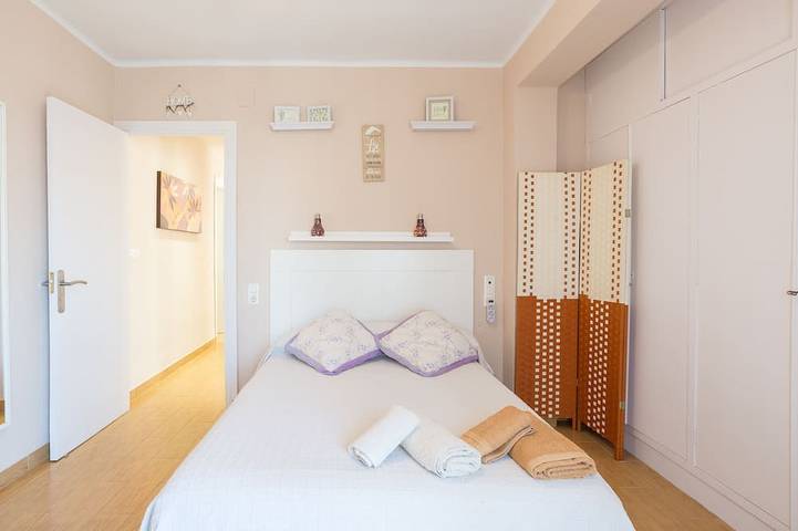 Entire apartment, Beautiful and modern apartment in downtown Málaga in Málaga Central District, Malaga