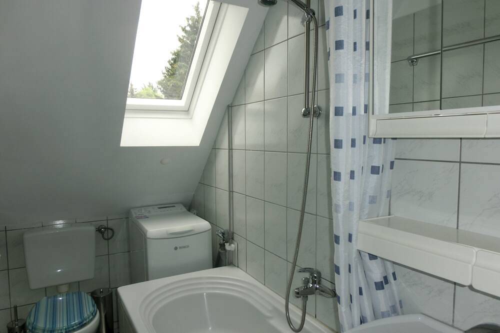 Ganze Wohnung, Ferienwohnung mit herrlichem Blick auf Dresden in Cotta, Dresden