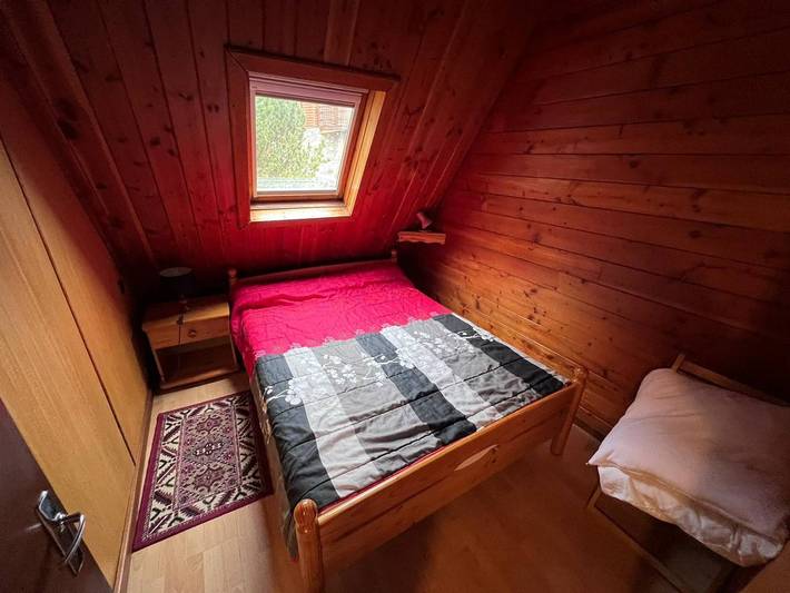 Chalet pour 6 personnes, avec terrasse et vue sur le lac à Les Angles - 4