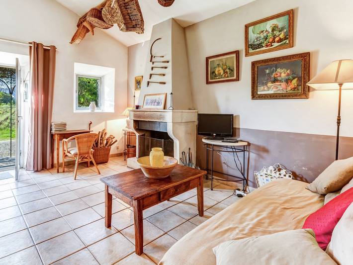 Gîte pour 4 personnes, avec piscine et terrasse, animaux acceptés à Oppède - 4