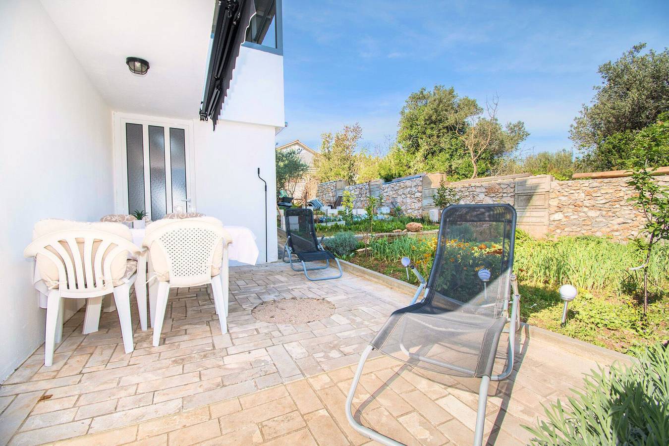 Ganze Wohnung, Apartments Maslina in Bilice, Šibenik-Knin