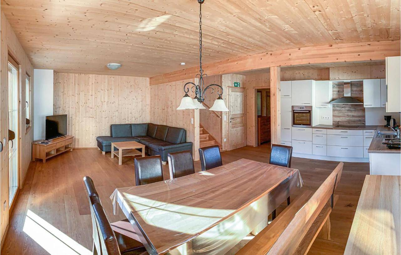 Three-Bedroom Holiday Home in Altaussee, Salzkammergut