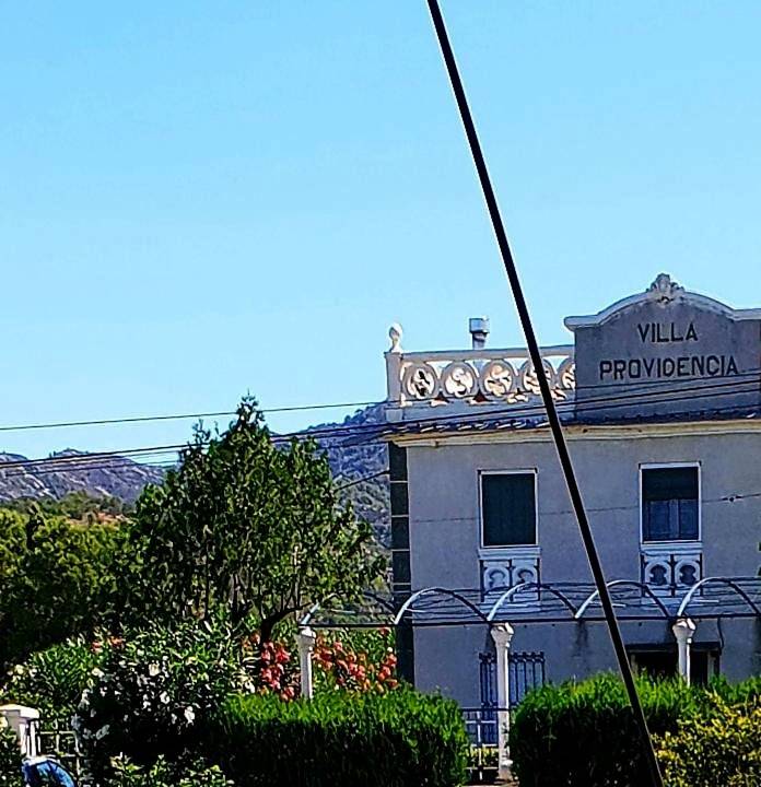 Location de vacances pour 5 personnes, avec bassin pour enfant et piscine ainsi que vue et jardin à Tortosa - 2