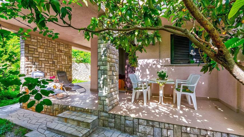 Ferienwohnung für 3 Personen, mit Garten in Selce - 2