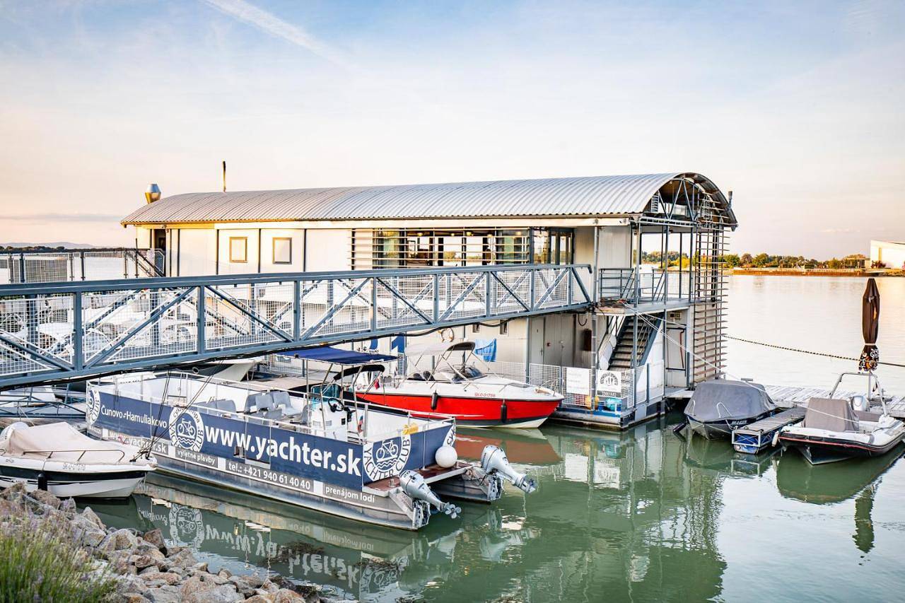 Yachter Club Modrá Čajka in Bratislava, Regione di Bratislava