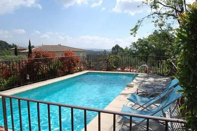 Apartamento de vacaciones para 4 personas, con piscina además de jardín y vistas - 1