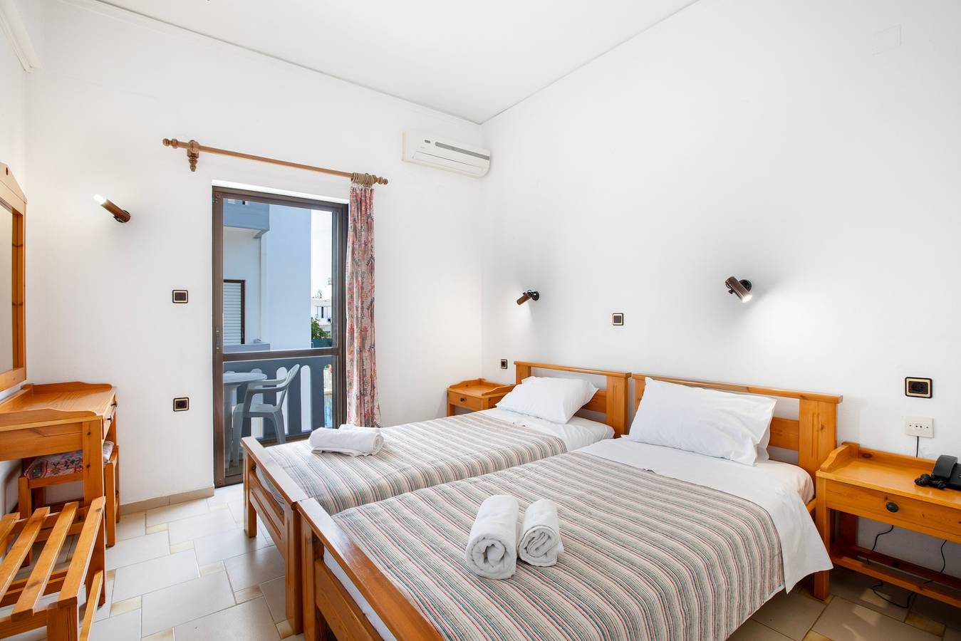 Apartamento entero, Apartamento 'Popi 3 Adultos' con vistas al mar, Wi-Fi y aire acondicionado in Agia Marina, Region de Chania