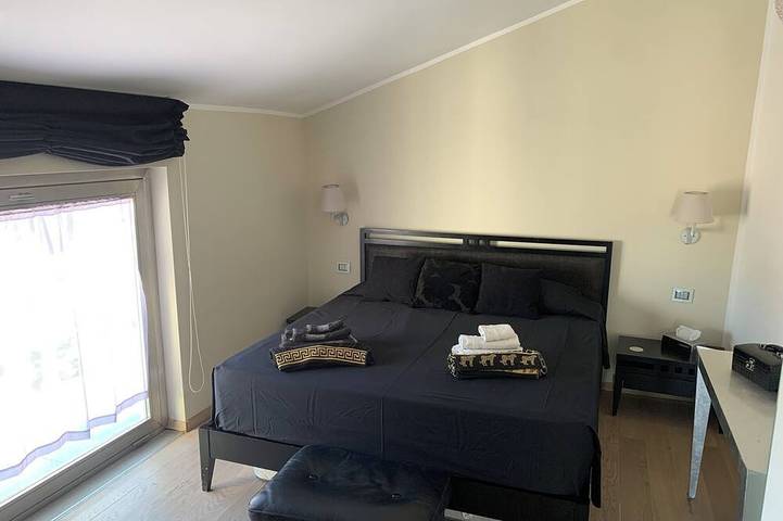 Apartamento entero, Apartamento de Villa Elloise con piscina privada de lujo en Mondello in Mondello, Palermo