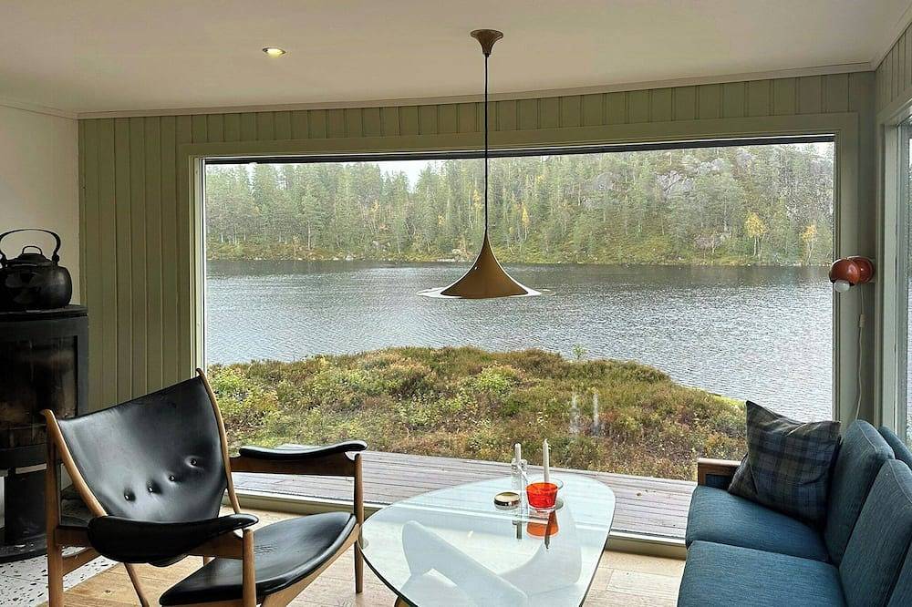 Designhütte am Bergsee in Rukkedalen in Åmli