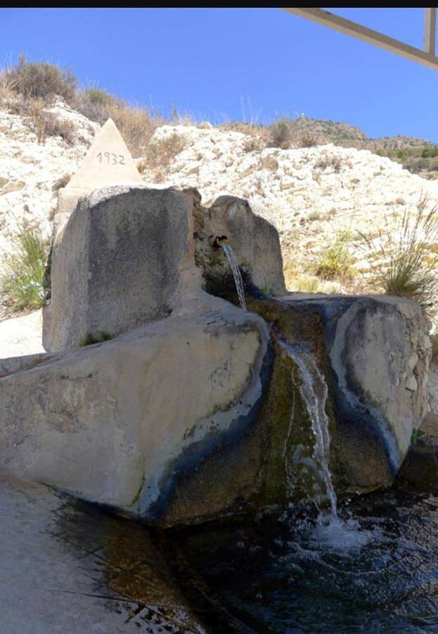 Casa rural para 4 personas, con vistas además de jardín y terraza, Se admiten mascotas en Fortuna - 3