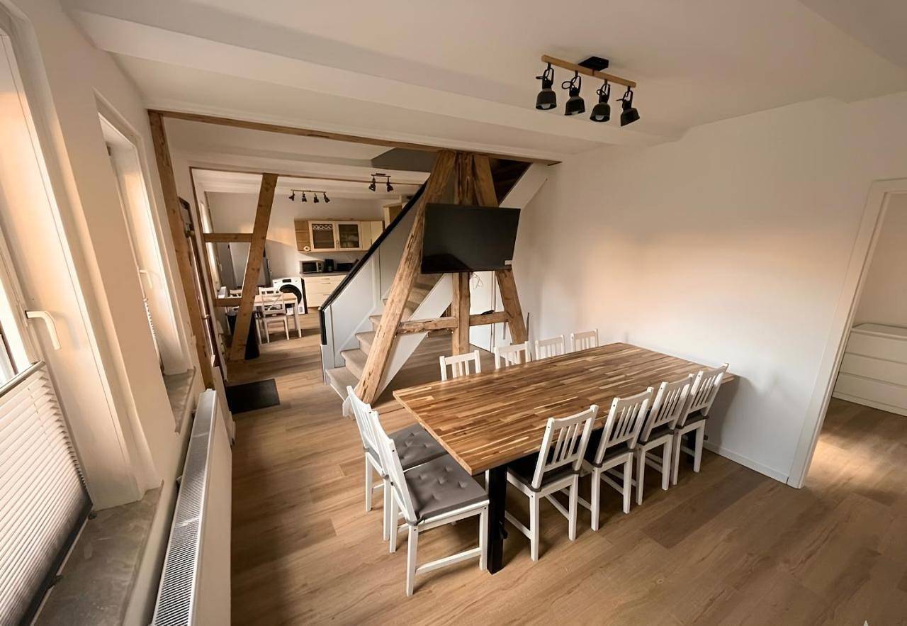 Monteurunterkunft Ii Ferienhaus Ii A7 Holle mit 14 Betten, 3 Duschen und 3 Wcs in Holle (Basse-Saxe), Arrondissement de Hildesheim