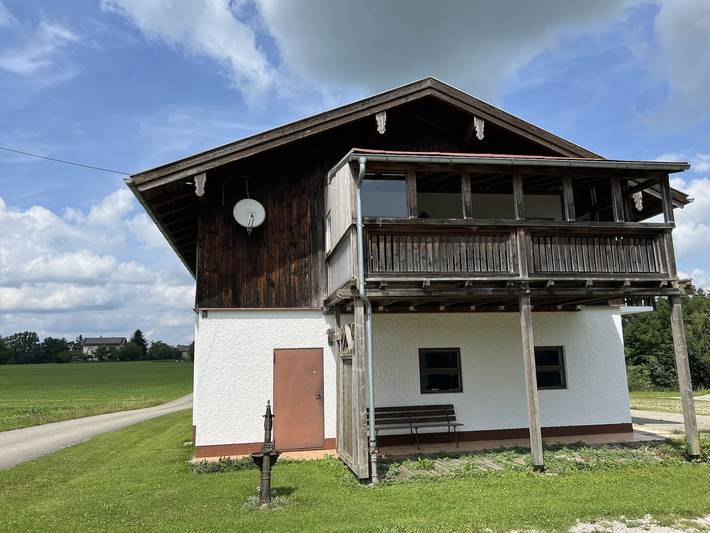 Ganze Ferienwohnung, Ferienwohnung Rosa - Ferienwohnung bis 4 Personen, 90 qm, 2 Schlafzimmer mit Balkon in Wonneberg, Rupertiwinkel