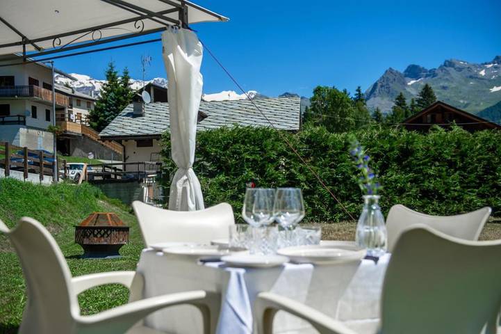 Location de vacances pour 6 personnes, avec vue et terrasse, animaux acceptés dans Antagnod - 2