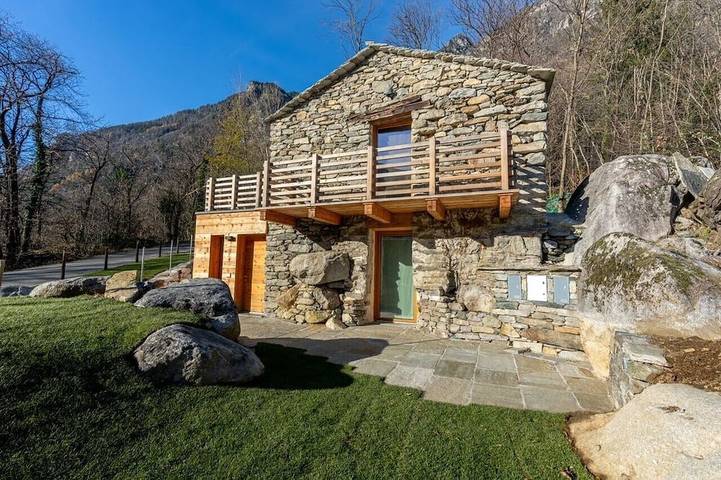 Peace in the nature close to Palazzo Vertemate, Madesimo and Engadina. in Prosto (Plurs), Plurs