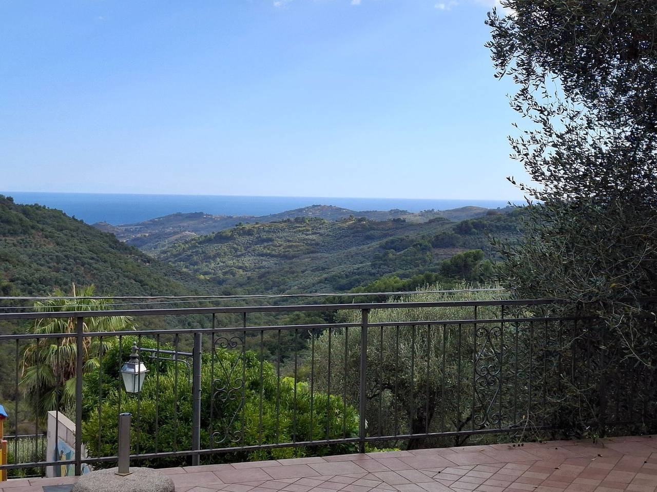 Ganze Wohnung, Entspannte Ferien mit Meerblick Casa Federica – Ihr Zuhause in Italien! in Vasia, Riviera di Ponente