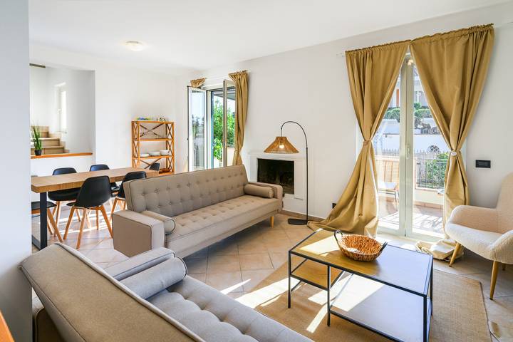 Villa per 8 persone, con terrazza e giardino, con animali domestici in Sperlonga