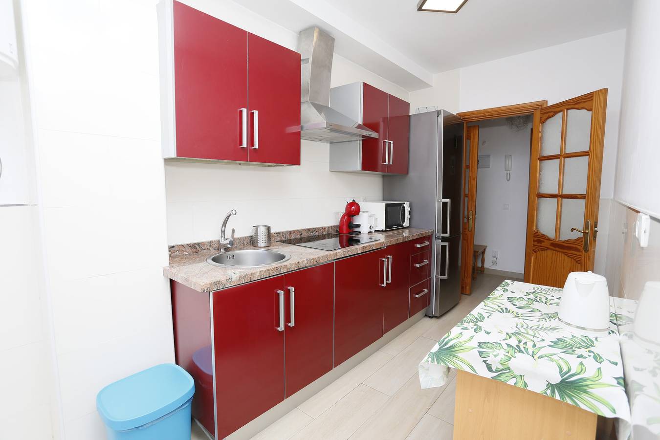 Entire apartment, Vacation 'La Rosaleda' with Wi-Fi in Maspalomas, San Bartolomé de Tirajana